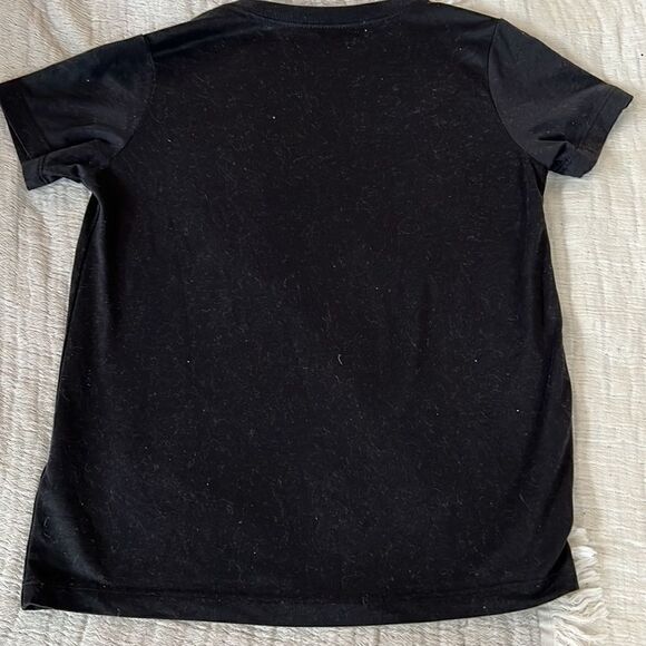 Nike Boys Med V Neck Black Tee Shirt. - Picture 3 of 3